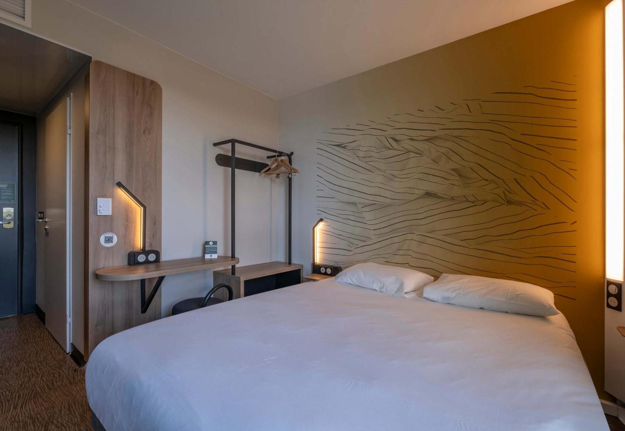 B&B Hotel Saintes Esterno foto